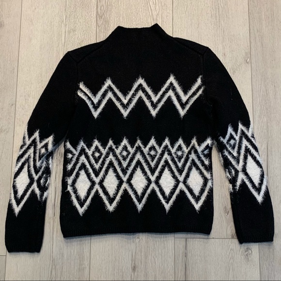 BANANA REPUBLIC Black & White Fair Isle Sweater - Picture 10 of 10